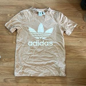 Adidas T-shirt size extra small new